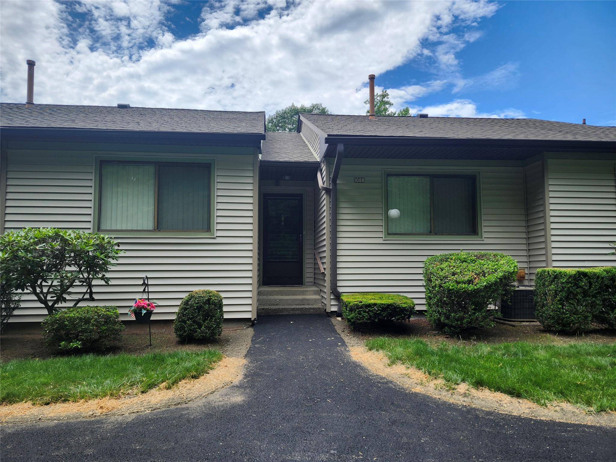 Meticulously cared for, pristine, and spacious 1, 200sf, lovely 2 bedroom, 2 bathroom, with garage, and great open floor plan condominium.