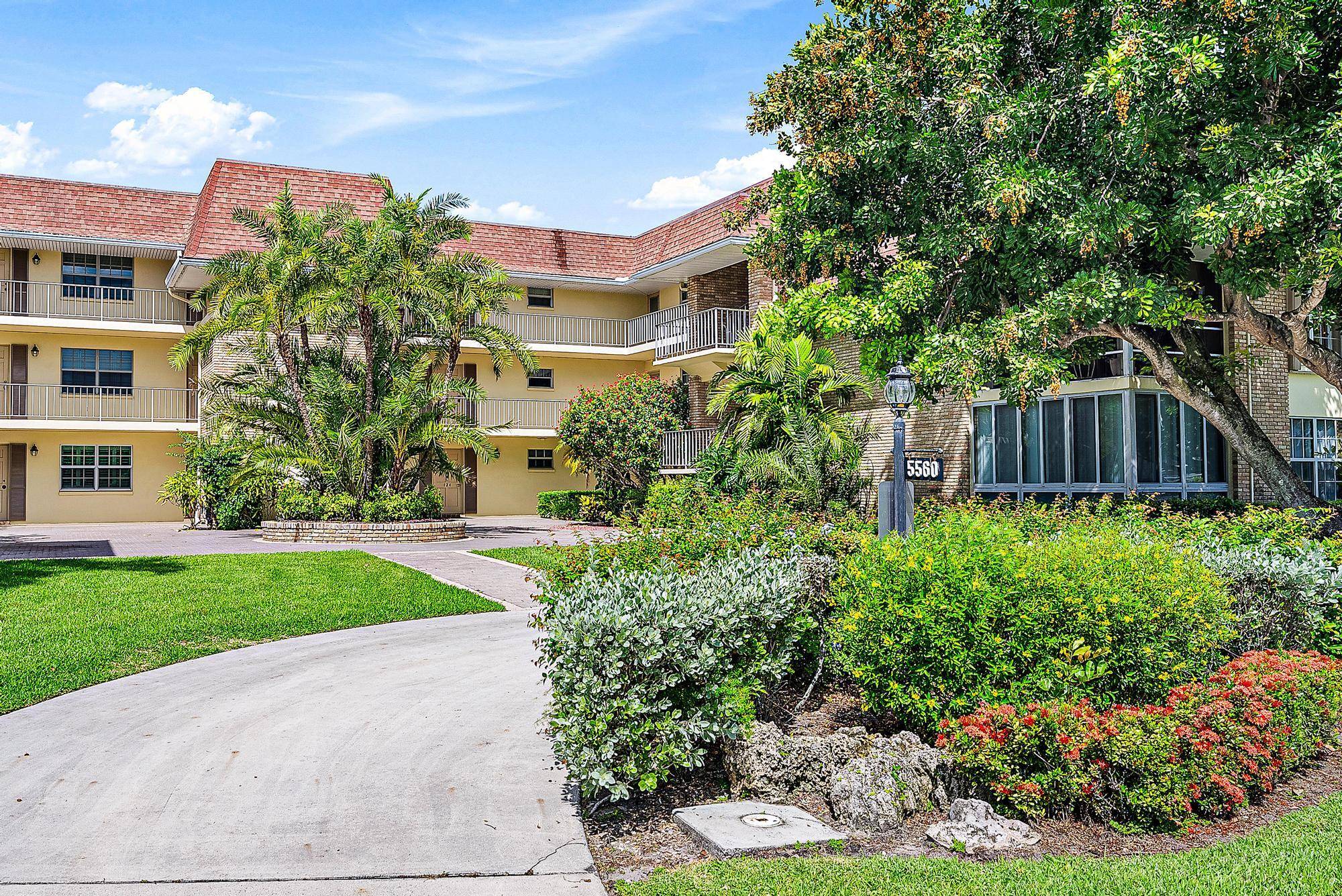 Privately tucked away on the top corner level of Tamberlane, and accessible by elevator, this condo offers peaceful charm in a premier 55 Palm Beach Gardens community.