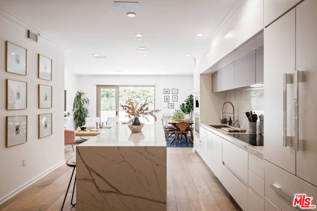 132 N Swall Dr 2.0 Beverly Grove LA