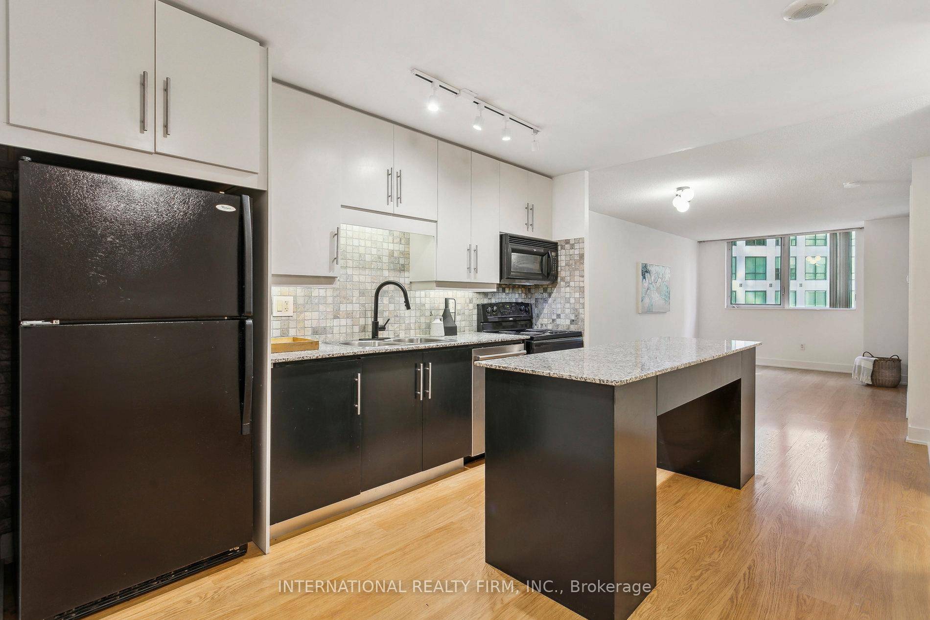 Rarely Offered Large 1 Bedroom 1 Den Large Den Is A Separate Room That Can Be Used As A Second Bedroom Or An Office With High Ceilings.