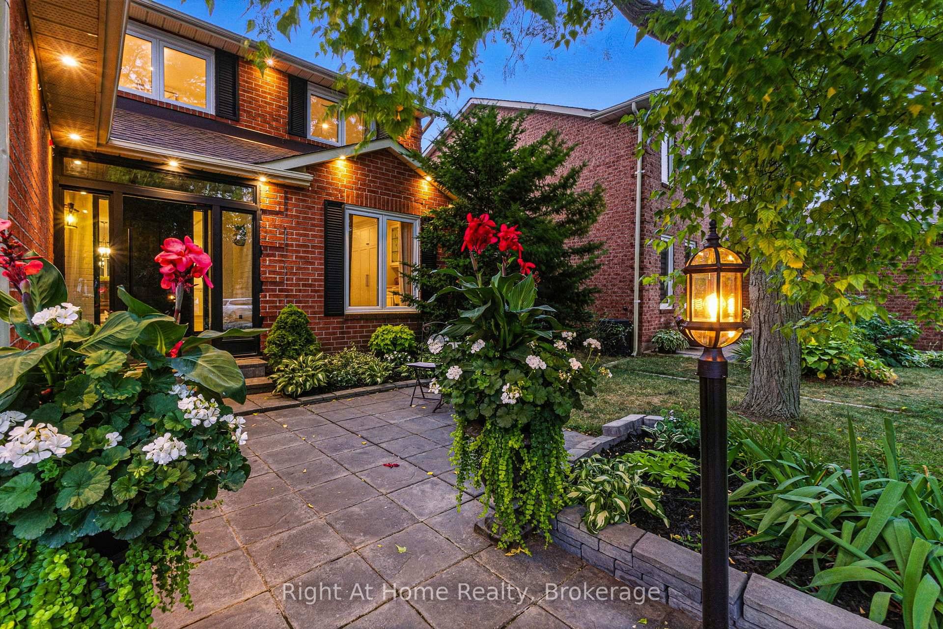 Beautiful home in one of the most sought after communities in Oakville.