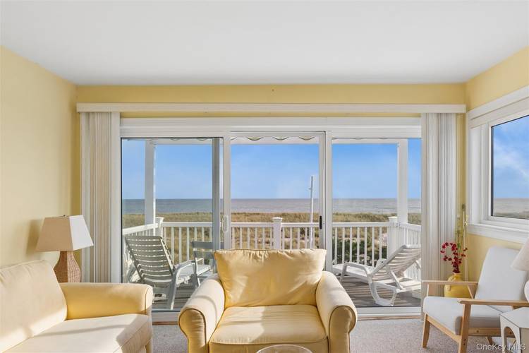 OCEANFRONT 2 bed summer rental in THE HAMPTONS with BEACHFRONT POOL.