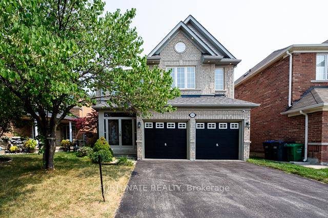 Stunning 4 1 Bedroom Home Backing onto Green Space in the Heart of Mississauga !