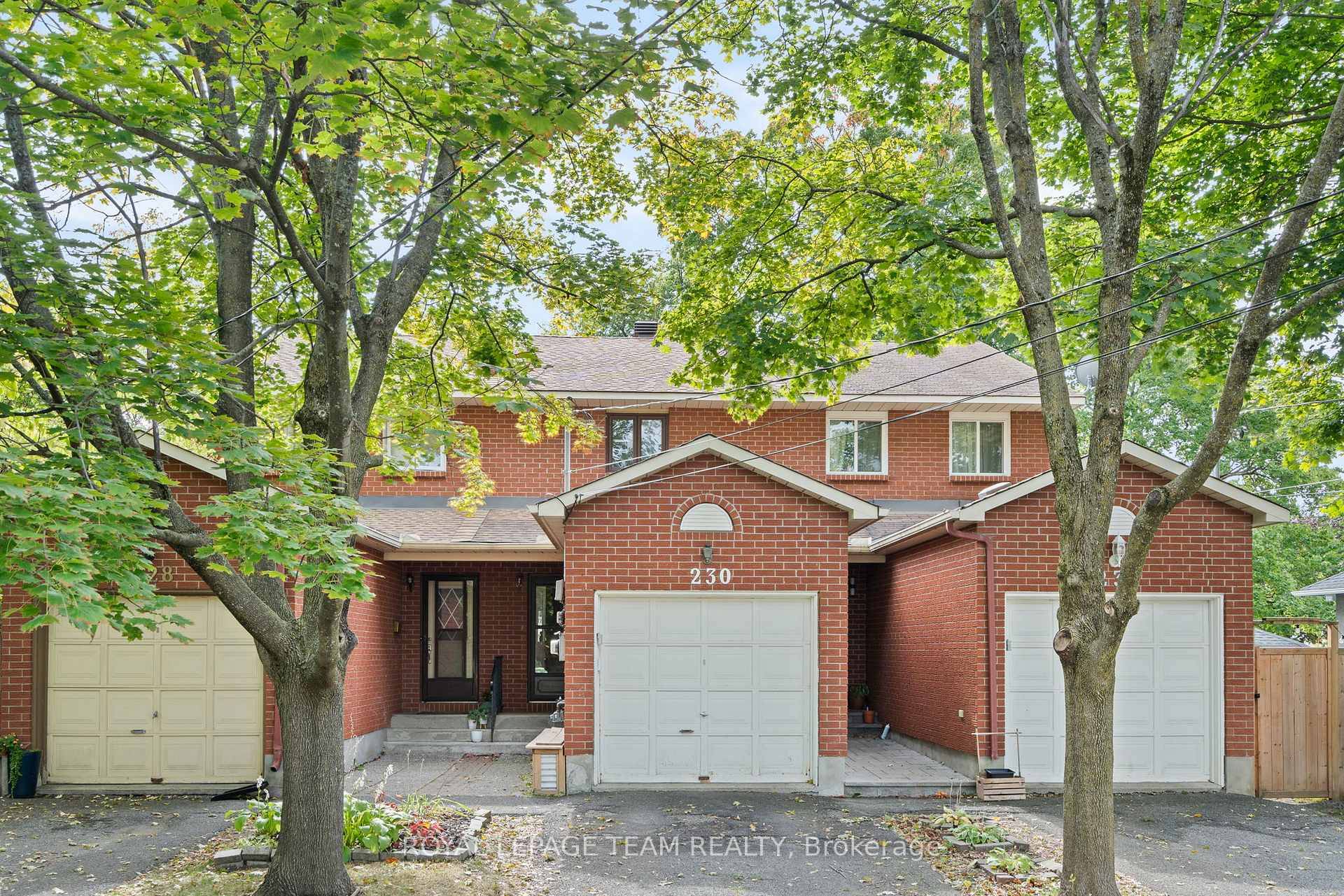 Fantastic opportunity to own a freehold townhome in desirable Westboro's Hampton Park !