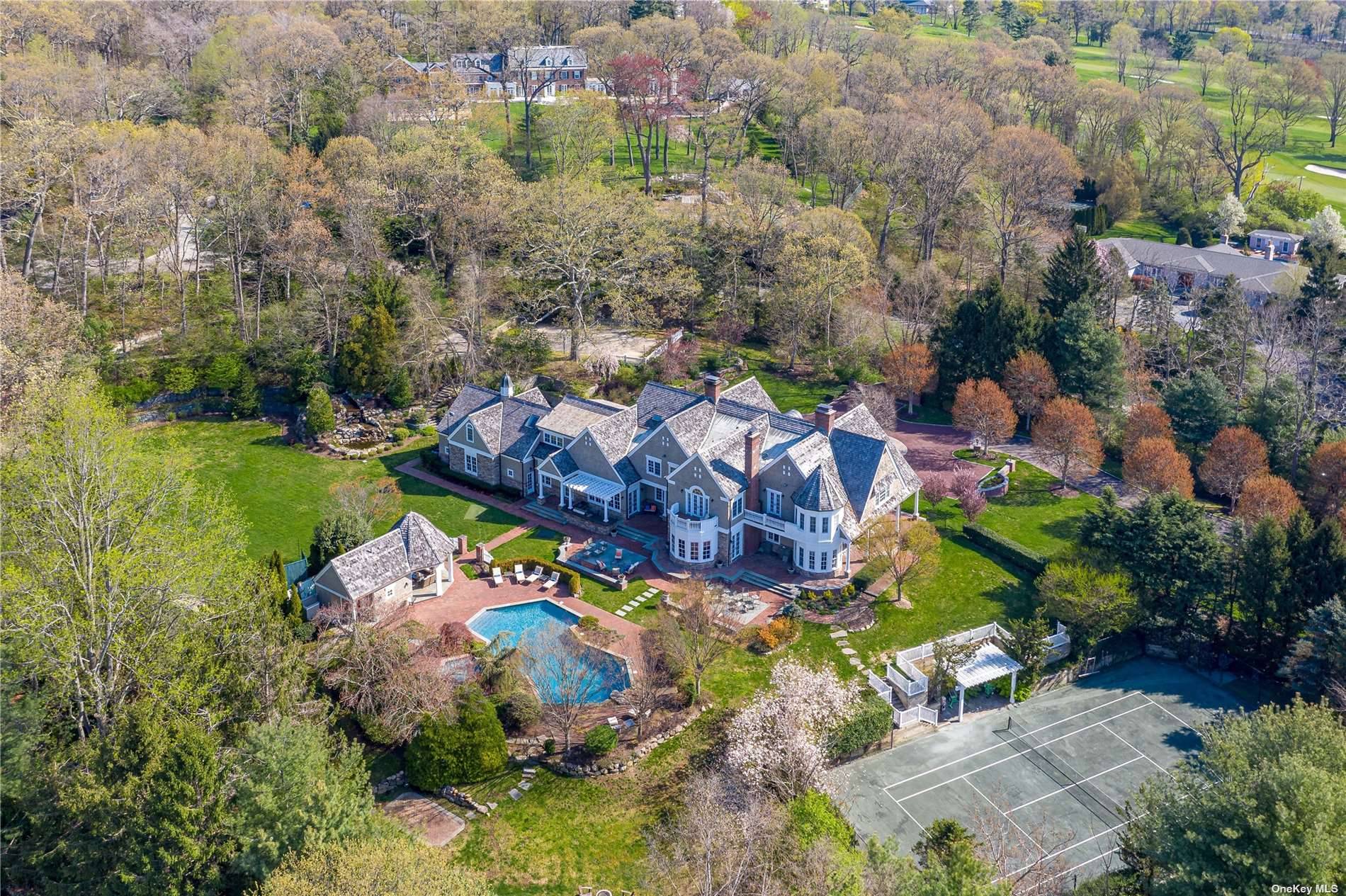 A Lifestyle That Outshines All Others A custom residence, a resort, the ultimate vacation, summer camp, and a top notch country club combine the best of what those have to ...