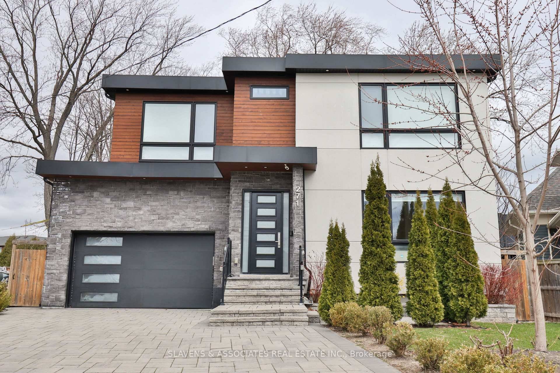 Beautiful BRONTE ! Experience A Picture Perfect Lifestyle In This Modern Custom Built 4 1 Bedroom Spectacular Home With Approximately 4700sqft Of Luxury Living Space.