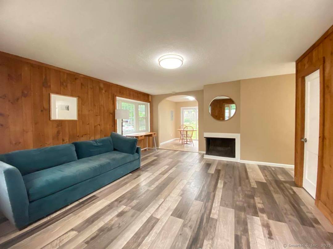 Rare 5 Bedroom Spacious Colonial near Danbury Hospital.