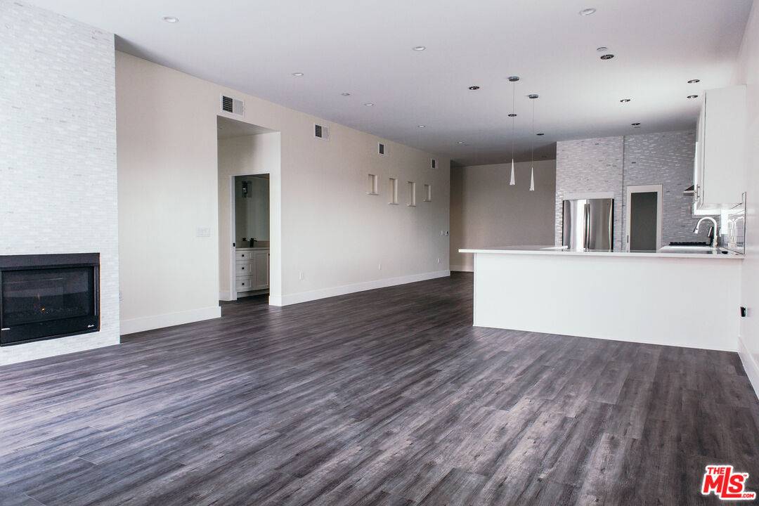 1431 S Sherbourne Dr 3BR Beverlywood La