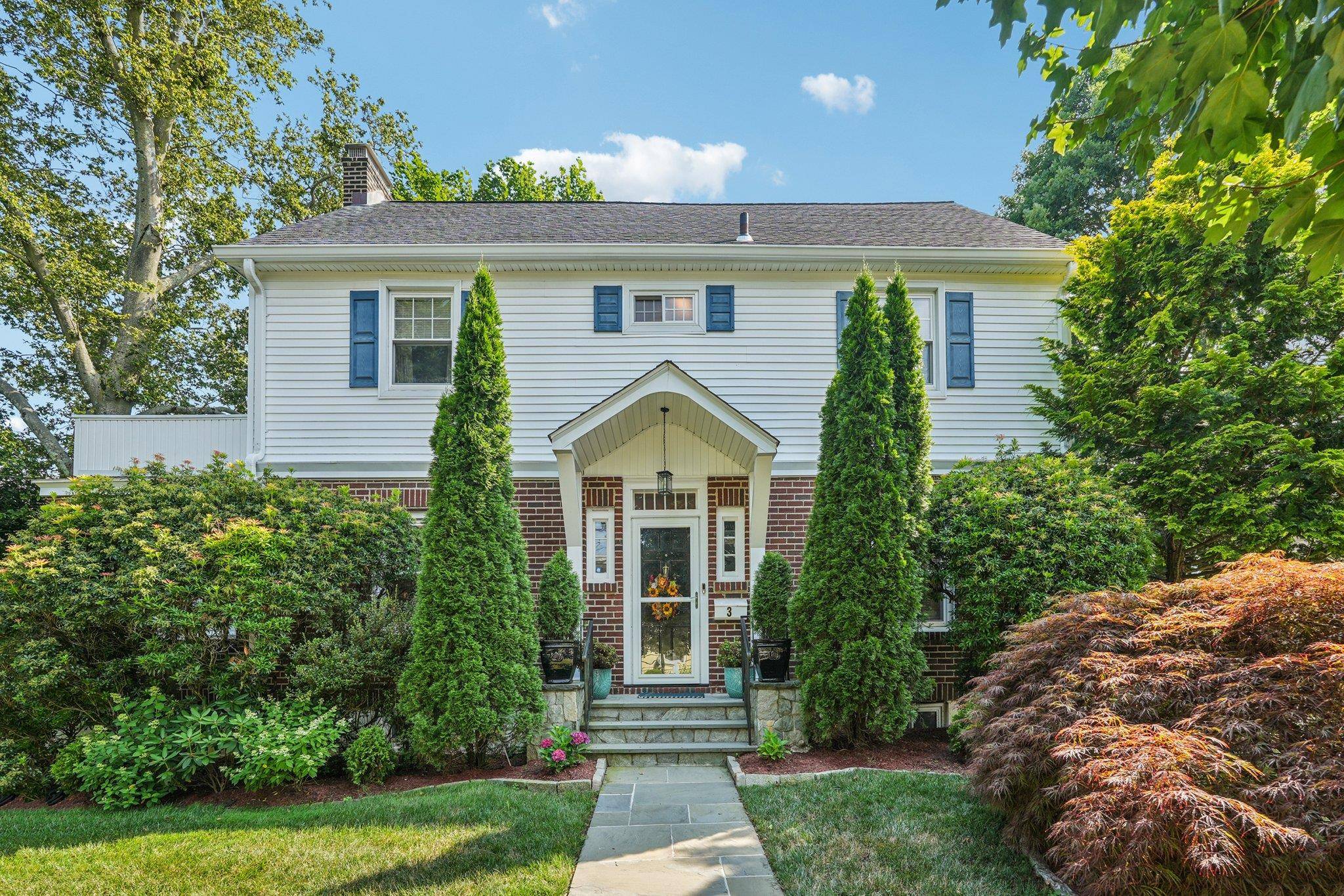 Located in the Highlands district, this spacious and versatile four bedroom, two full and two half baths home offers that old world charm and an ideal balance of space and ...