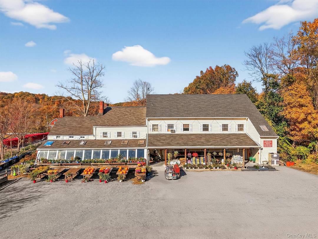 Fully leased retail and service property located in Cortlandt Manor, NY.