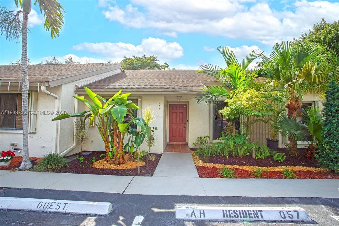 This beautifully updated 3 bedroom, 2 bath villa is located in a peaceful, gated community in Oakland Park.