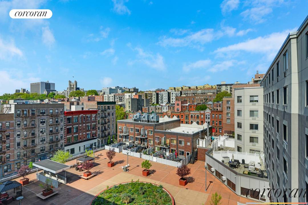 BRAND NEW 3 BEDS, TOP FLOOR !