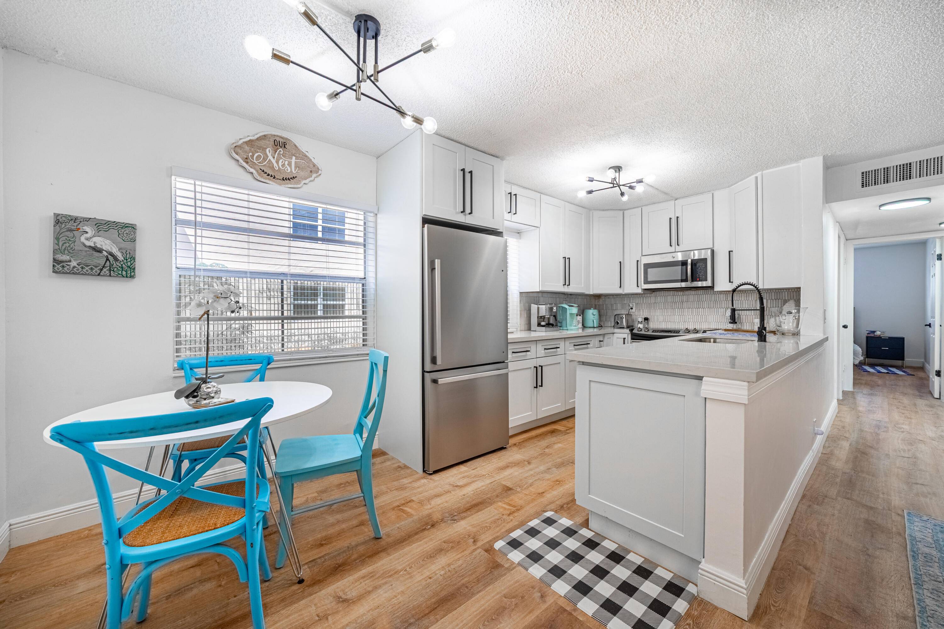 1st Floor Condo, in Delray Beach !