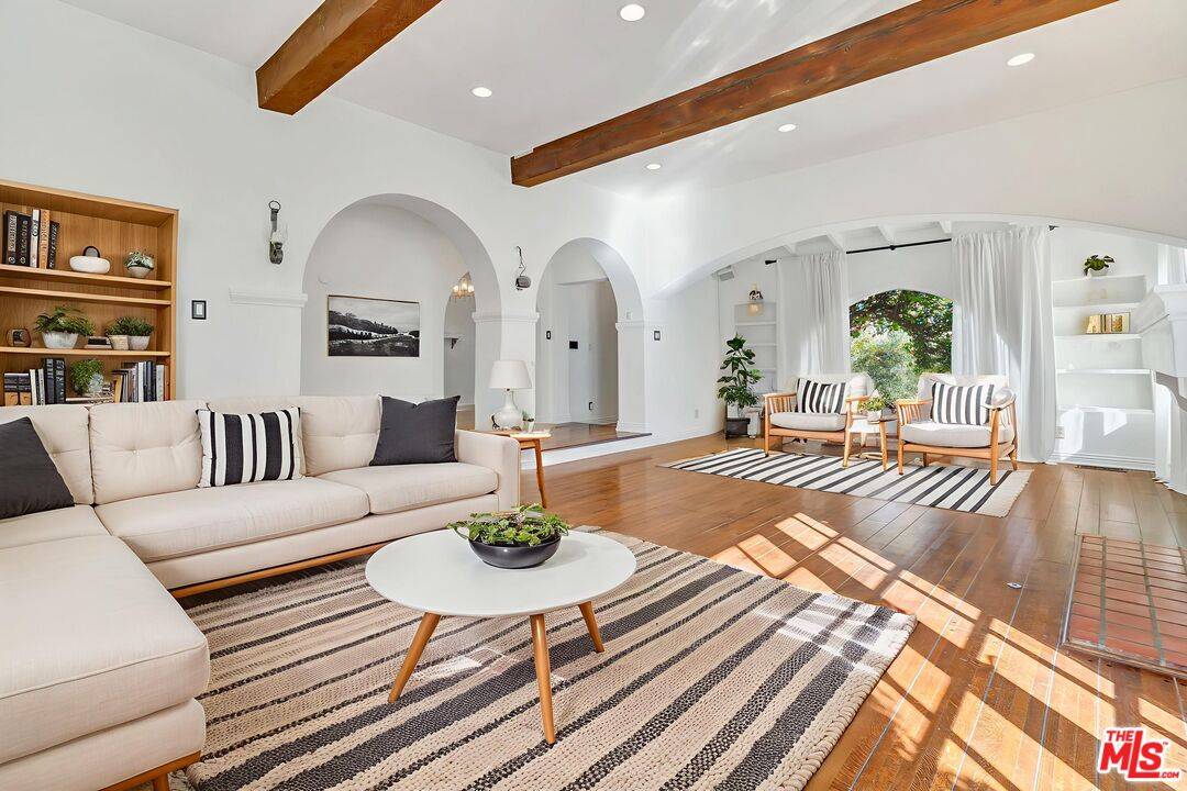 10587 Holman Ave 4BR Westwood La