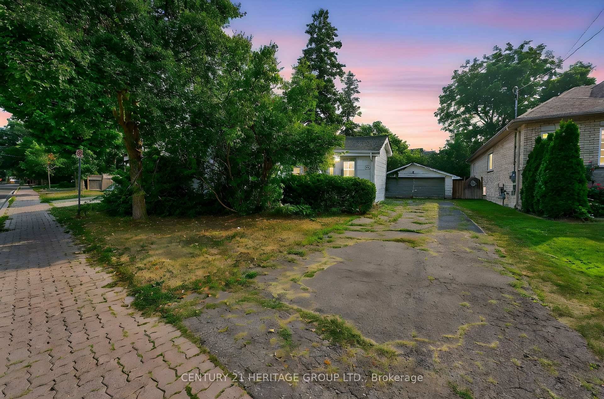 Registered as a Heritage Home with the City of Richmond Hill.