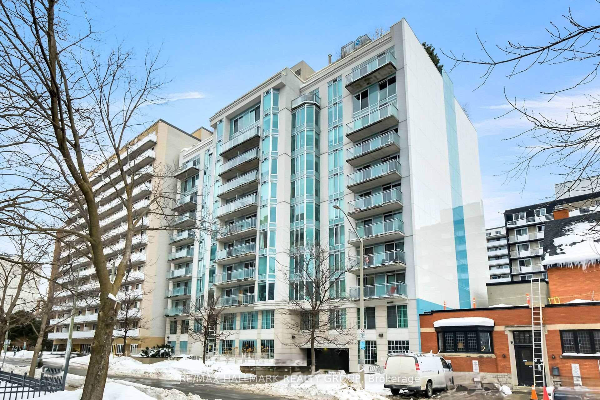 The Epitome of Low Maintenance Urban Living in the Golden Triangle !