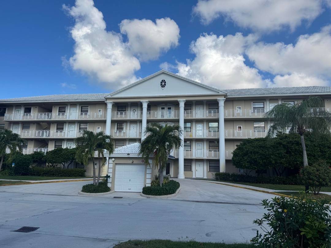 Investor's Dream ! This spacious first floor 2 bedroom, 2 bath condo is one of the best priced homes in the community just 121 sqft, ranking 2 out of 30 ...