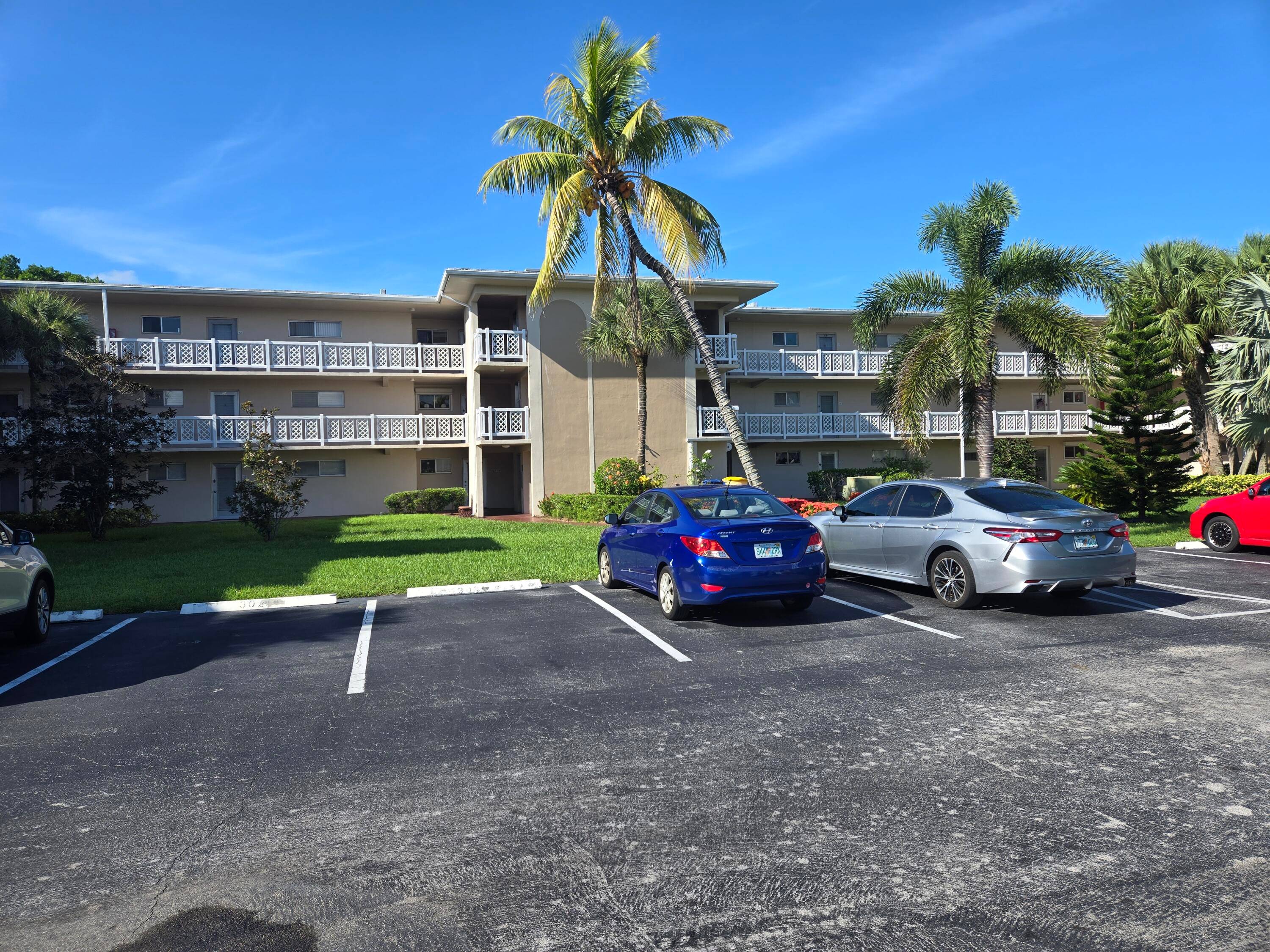 Totally renovated and furnished unit.