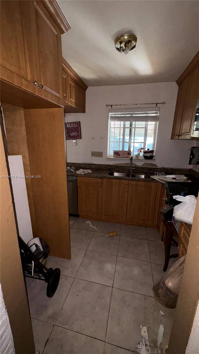 Investor Special ! Endless potential for rehabbers, flippers, or buy and hold investors.