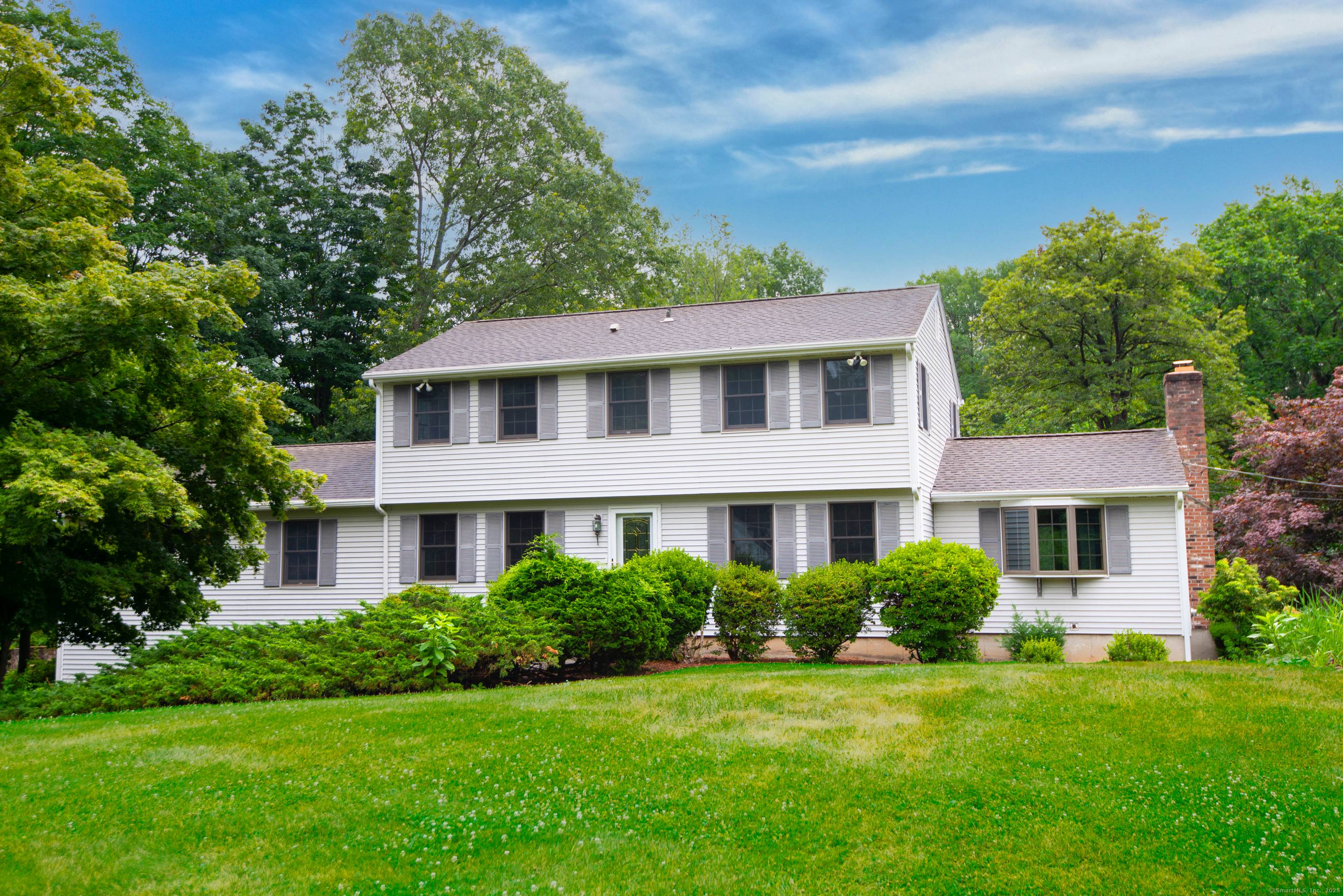 Large, level lot in a cul de sac neighborhood just 5 miles from the Guilford green.