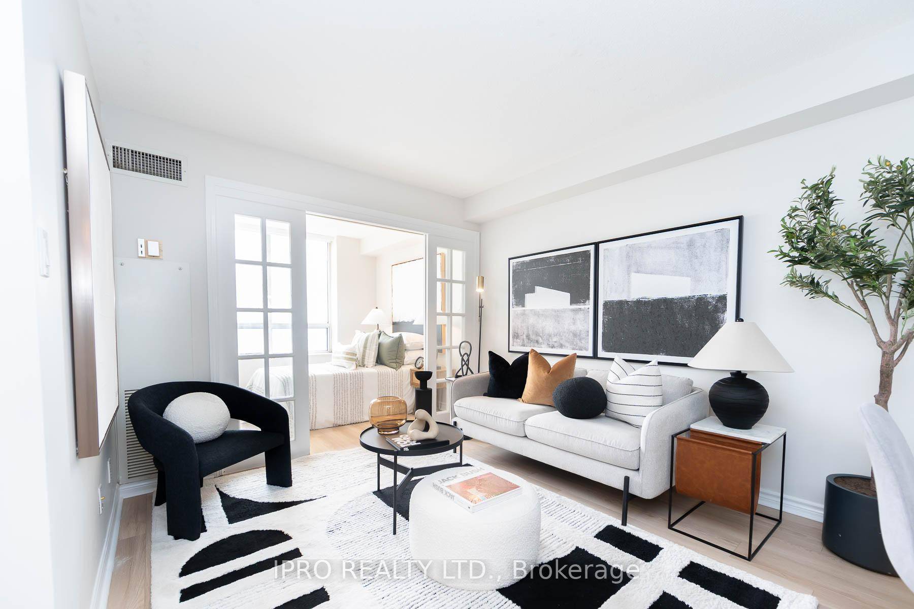 Affordable Luxury ! Welcome to Bamburgh Gate Manor North !