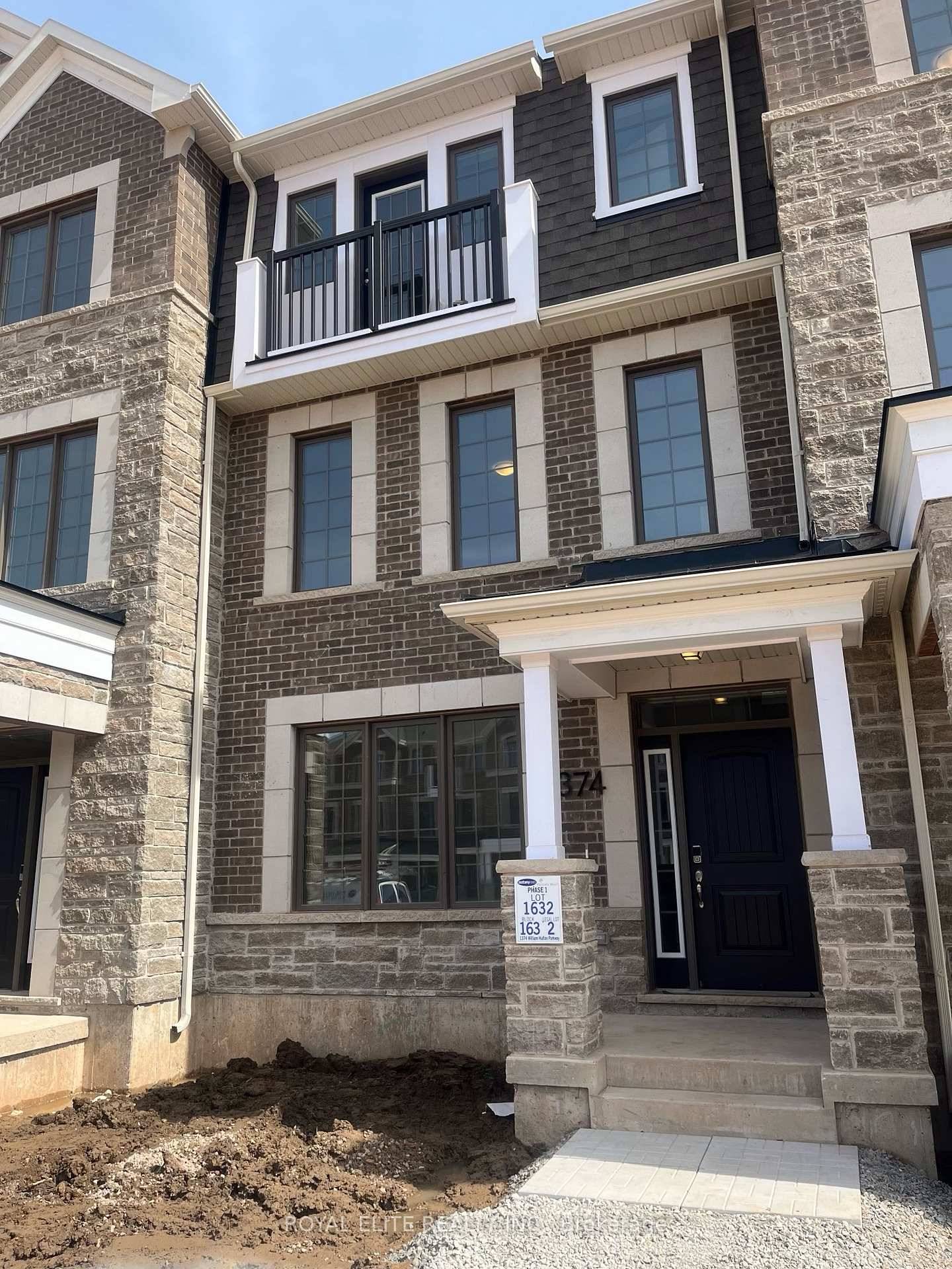 Only One Year Old Mattamy Townhouse Offers Luxury Living With Lots of Conveniences.