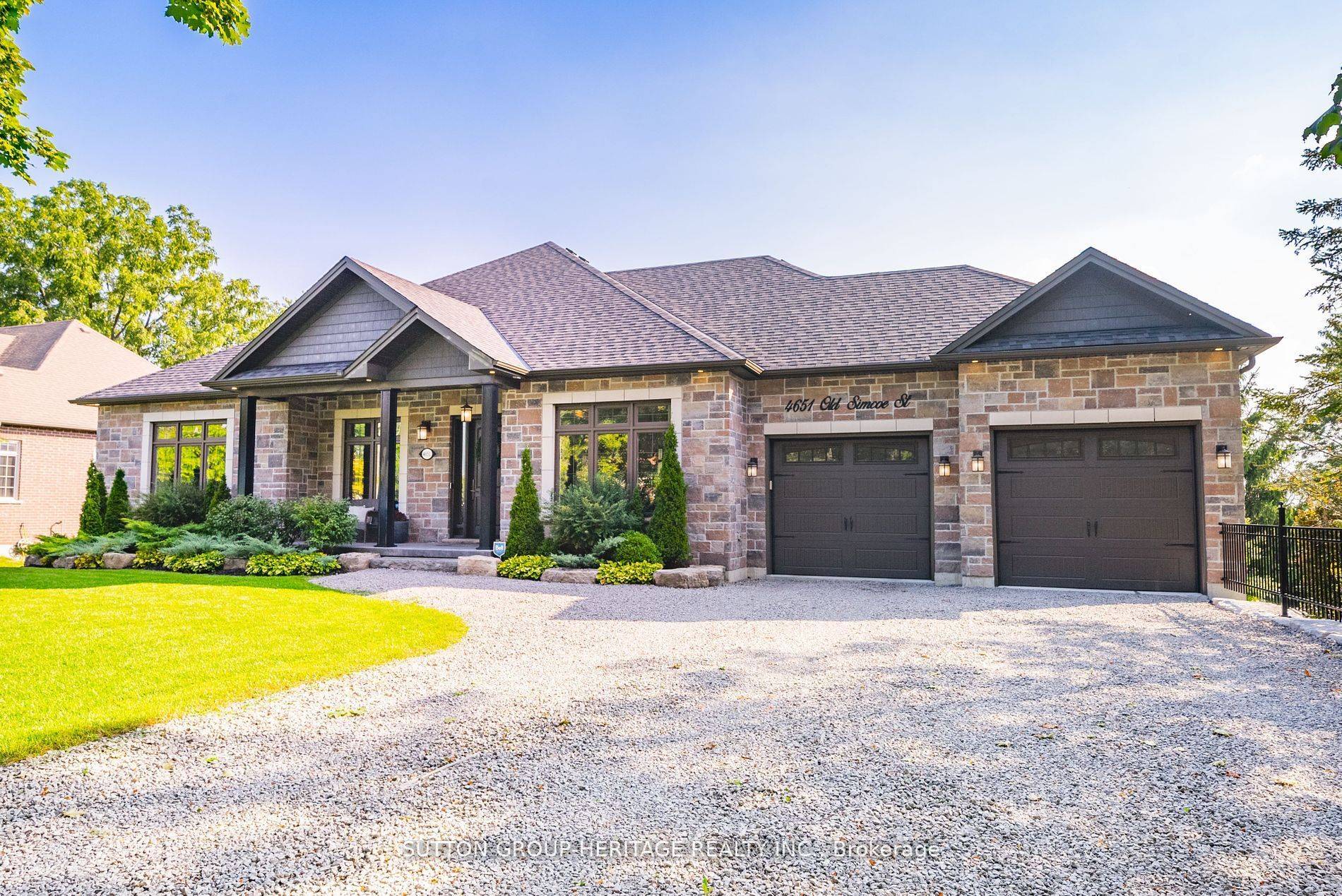 Welcome to this charming, finely crafted custom bungalow in the lovely Hamlet of Raglan.