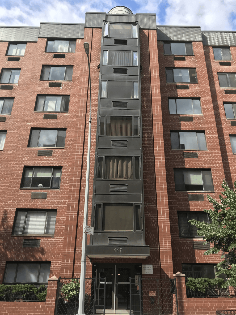 7 Stories, 34 Units, 1986 Built, Elevator, Laundry in Building.