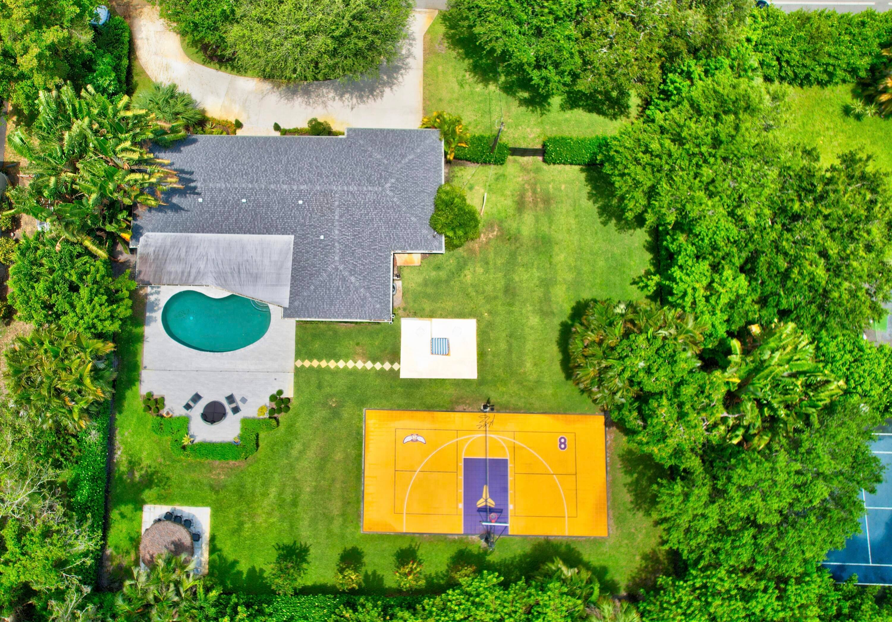 Exquisite 3BR 3BA Fully Renovated Home in East Delray Beach No HOA.