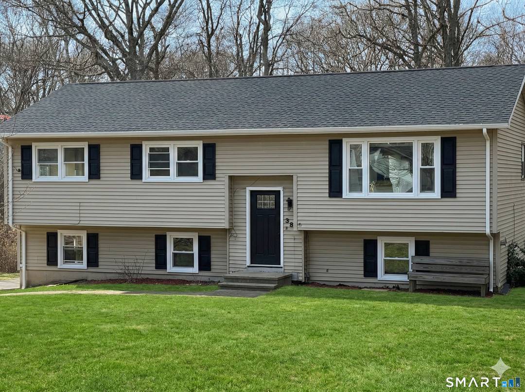 WELCOME TO 38 DEER RIDGE ROAD IN THE MYSTIC STONINGTON AREA.