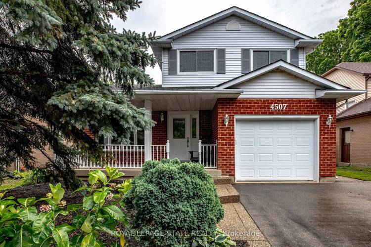 Welcome to 4507 Ivy Gardens Crescent !