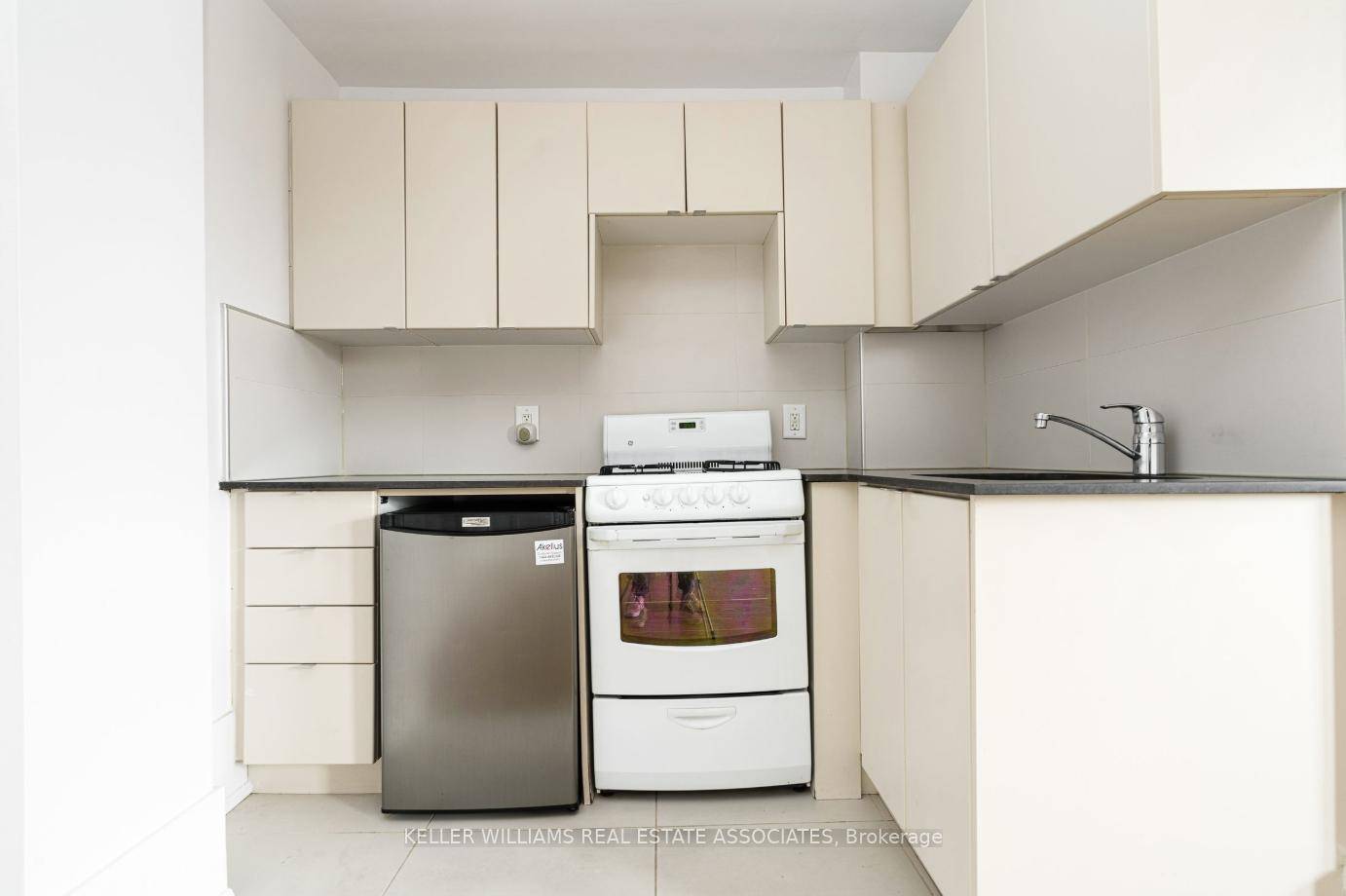 Welcome to Epitome Apartments near College amp ; Spadina.