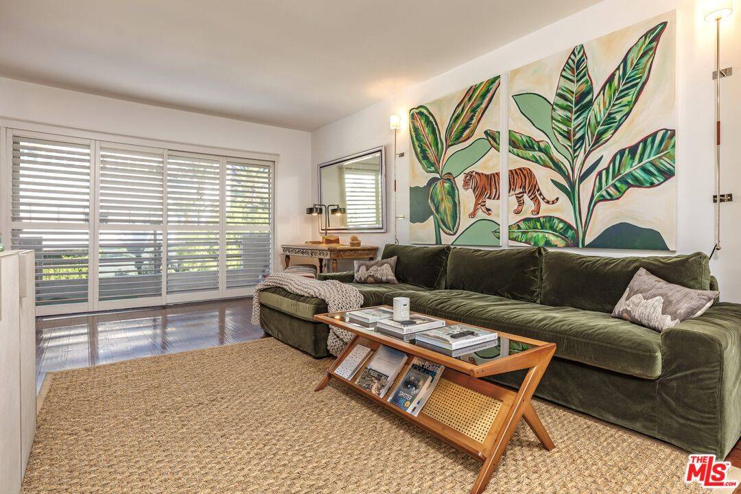 1131   Alta Loma Rd 2.0 Sunset Strip LA