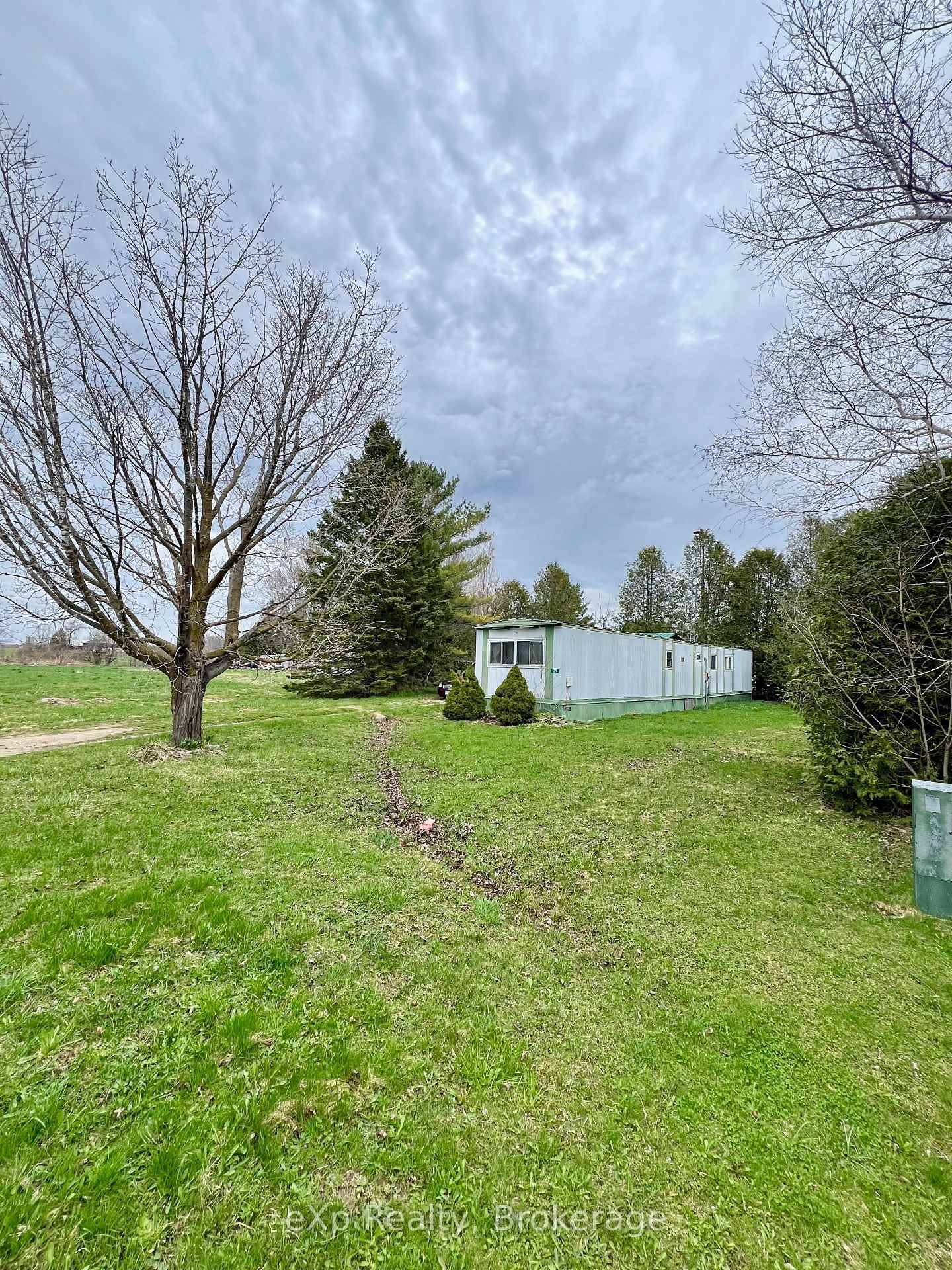 Located in Keady Trailer Park, this economical 3 bedroom trailer offers an excellent opportunity for affordable living.