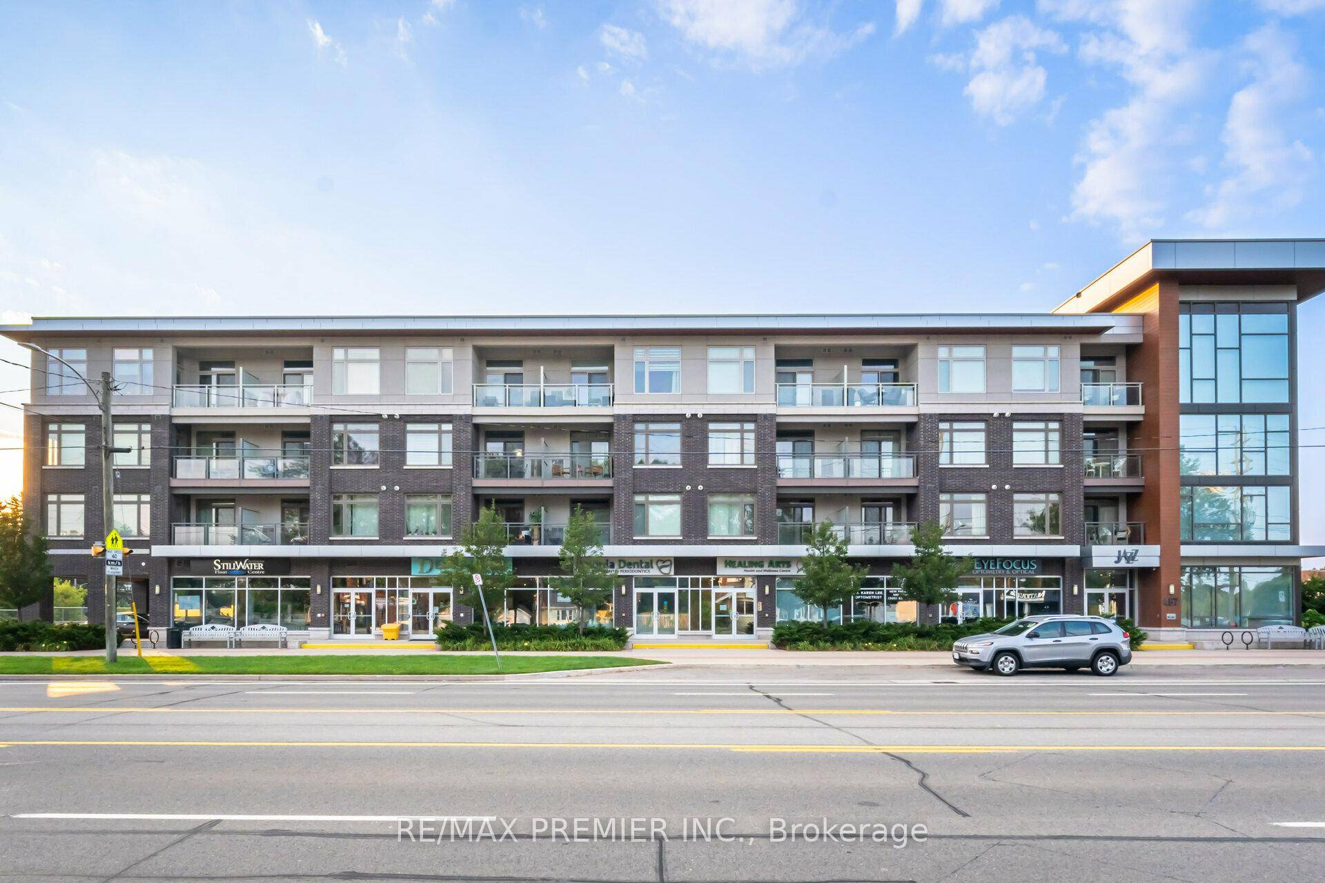 This stunning 2 bedroom den is located in the sought after community of LaSalle.