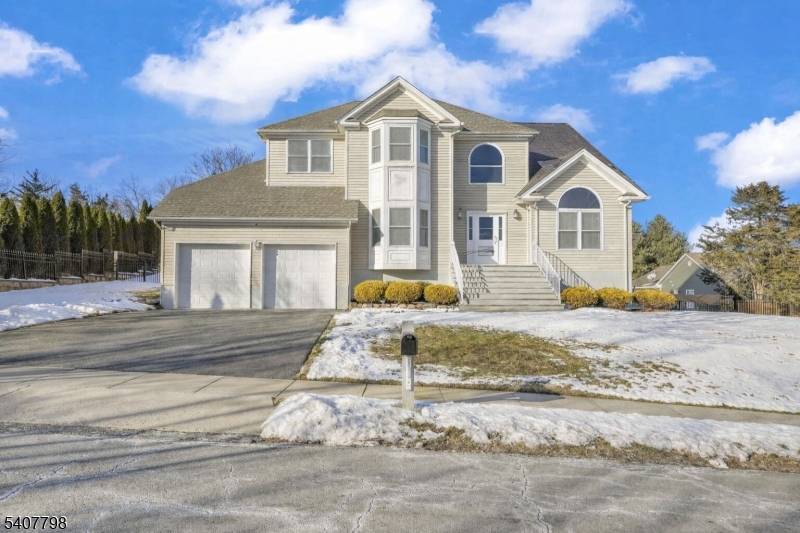 Can't beat this location for convenience, this is the home you've been waiting for !