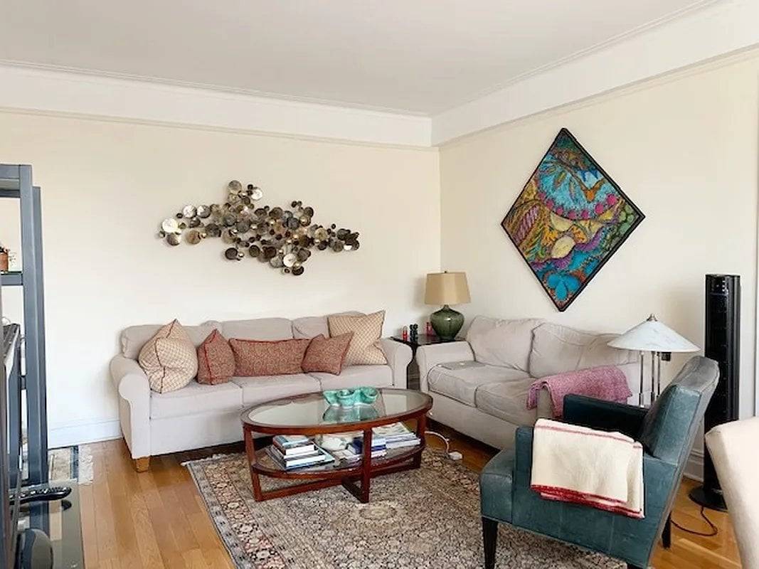 Located in a Classic Pre War Doorman building directly on Riverside Drive.