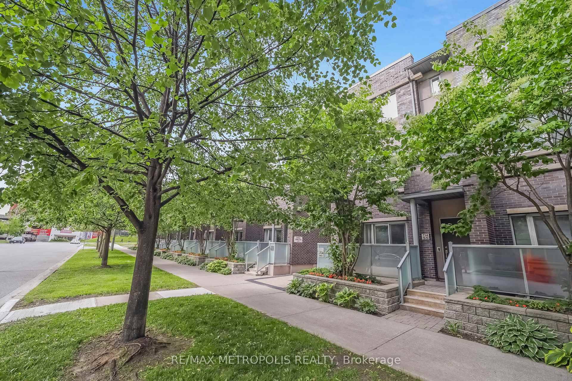 Rare opportunity to lease this luxuriously finished 4 bedroom townhouse built by Tridel !
