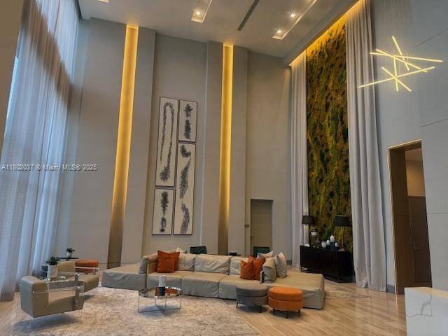 Beautiful, 2 2 apartment in Doral, with a spectacular view, porcelain floors, modern design kitchen, quartz countertops, stainless steel appliances, closets, extra large Washer and Dryer, one assigned parking.