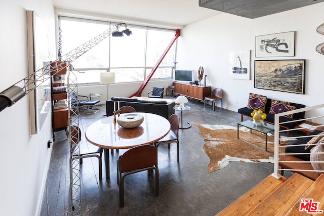 615   Hampton Dr 1.0 Marina Del Rey LA