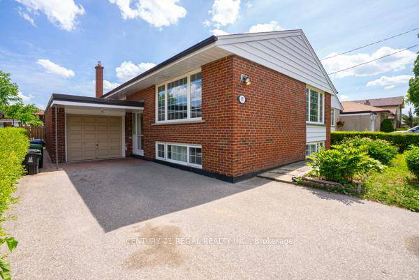Very Well Maintained Bungalow On Quiet Street In Kingsview Village !