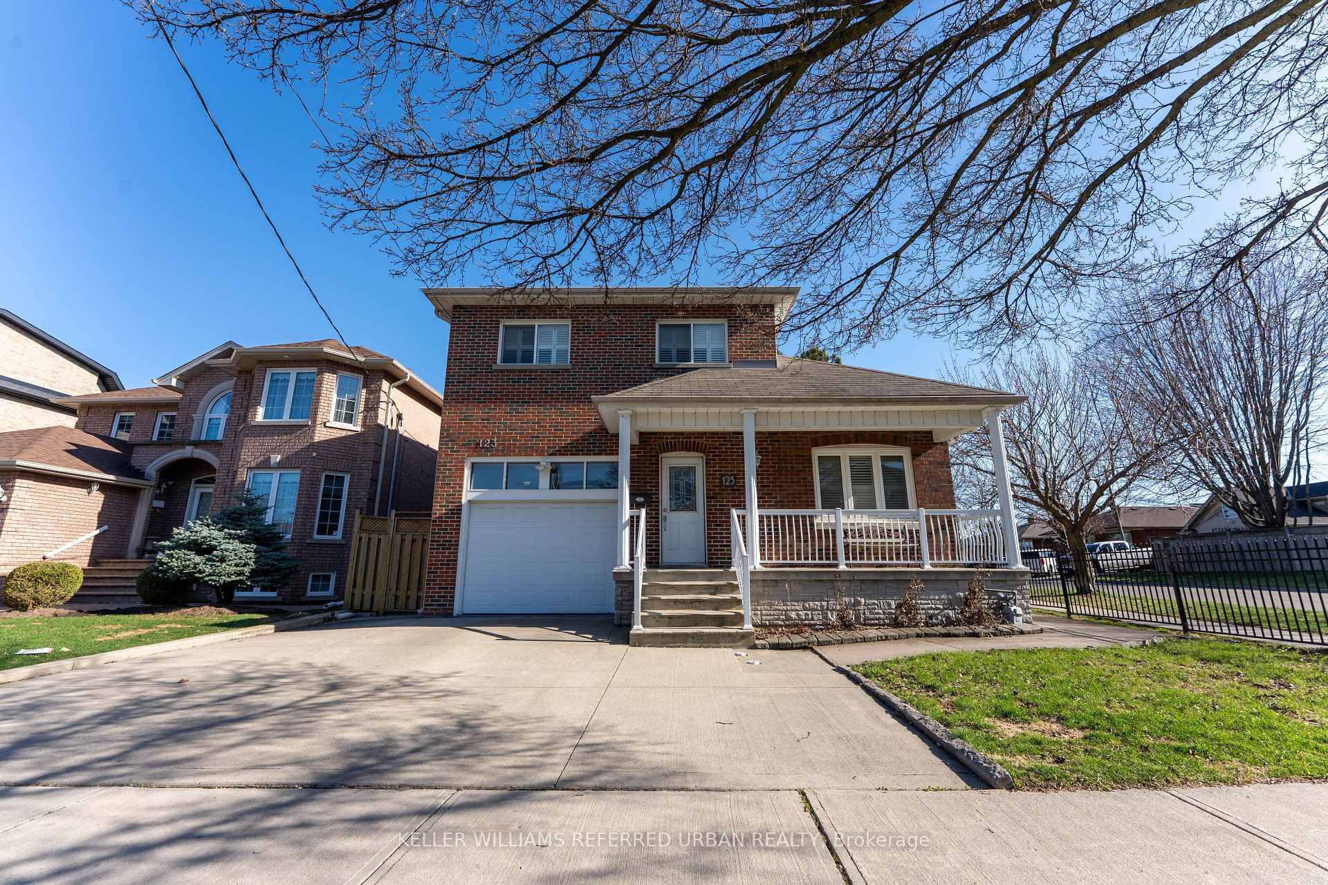 Beautifully Renovated Home in Sought After Lakeside Mimico.