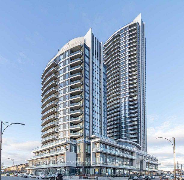Located in the heart of Mississauga, this stunning luxury townhome by Pinnacle International boasts 1, 562 sq.