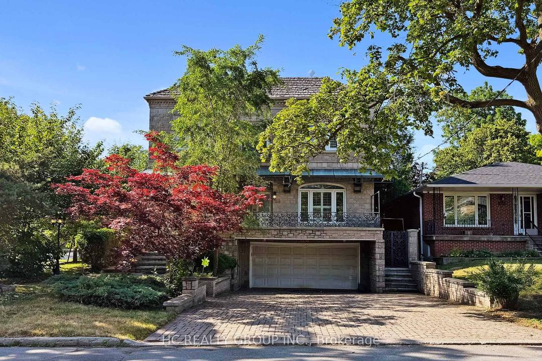 Must See ! ! ! Spectacular Custom Built Home On Bayview Sheppard.
