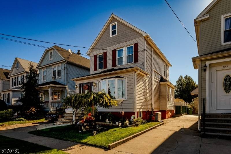 This well maintained property, with a great layout for entertaining.