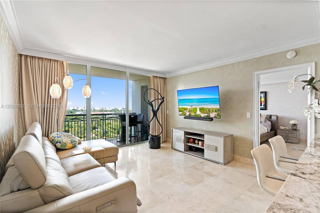Located within the prestigious Ritz Carlton Residences, Coconut Grove enjoy world class amenities including concierge service, spa access, and resort style comforts luxury living at its finest.