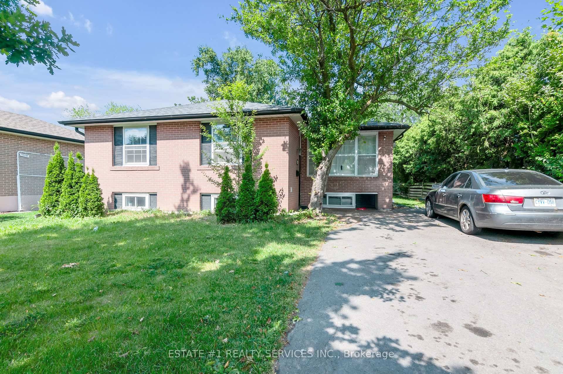 3 3 BEDROOM DETACHED BUNGALOW WITH LEGAL BASEMENT APARTMENT, POSITIVE CASH FLOW PROPERTY and loaded with upgrades !