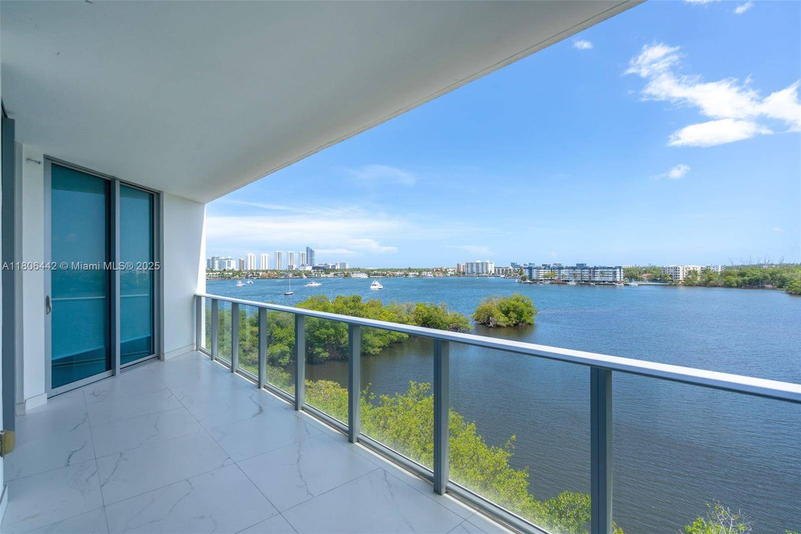STUNNING 3B 3. 5B UNIT AT THE RESERVES AT MARINA PALMS.