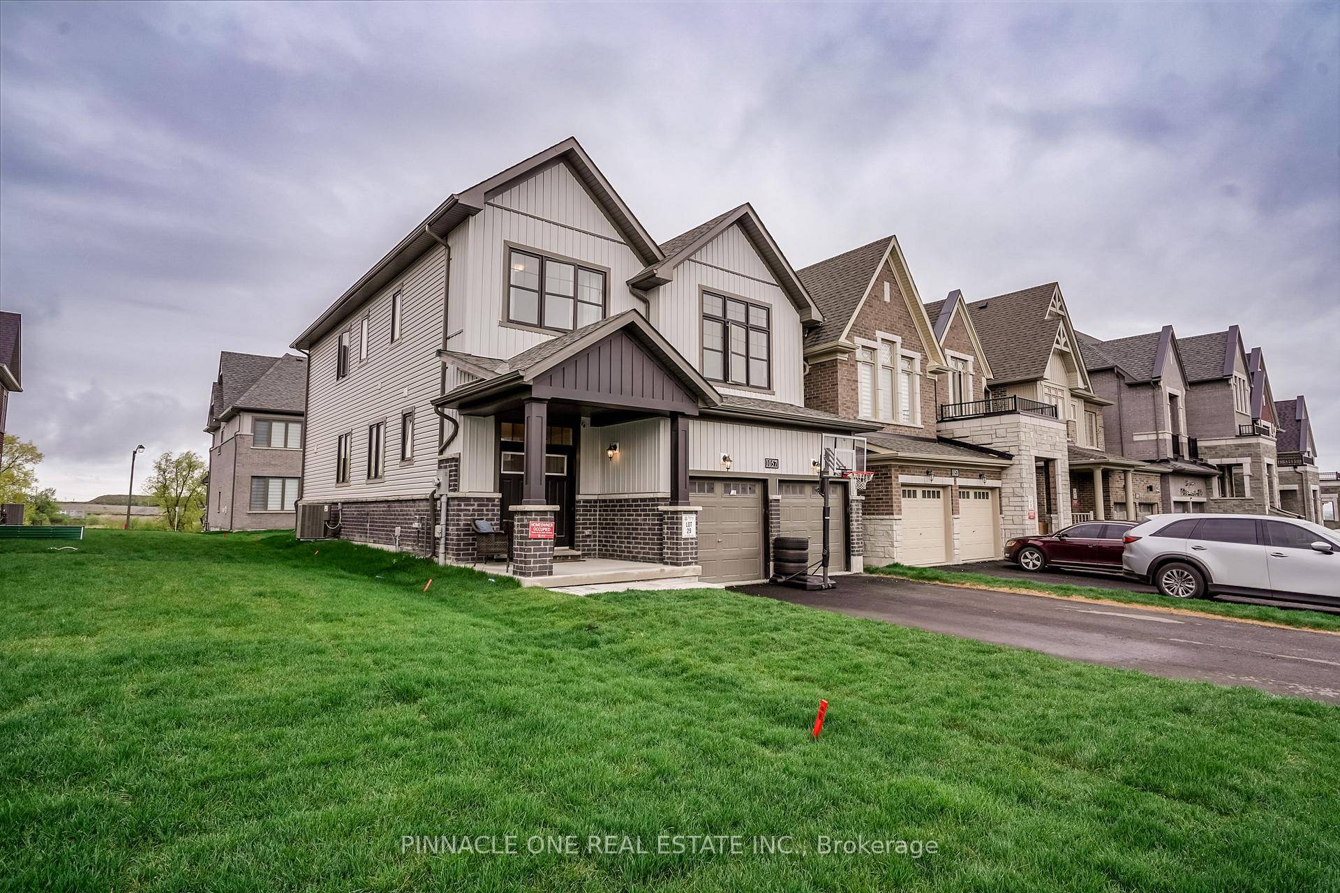 Modern 3 Bedroom Home in Kedron, North Oshawa Built in 2024 !