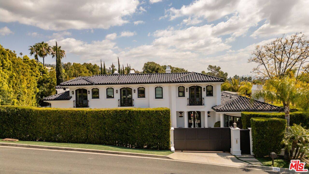 1124 Marilyn Dr 6.0 Beverly Hills LA